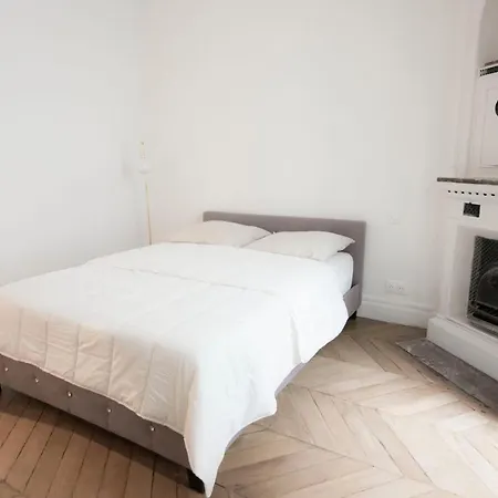 Spacious And Bright Apt At The Arc De Triomphe Lägenhet