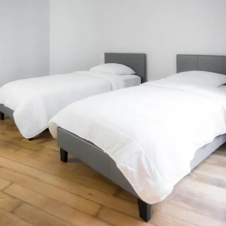 Spacious And Bright Apt At The Arc De Triomphe Paris